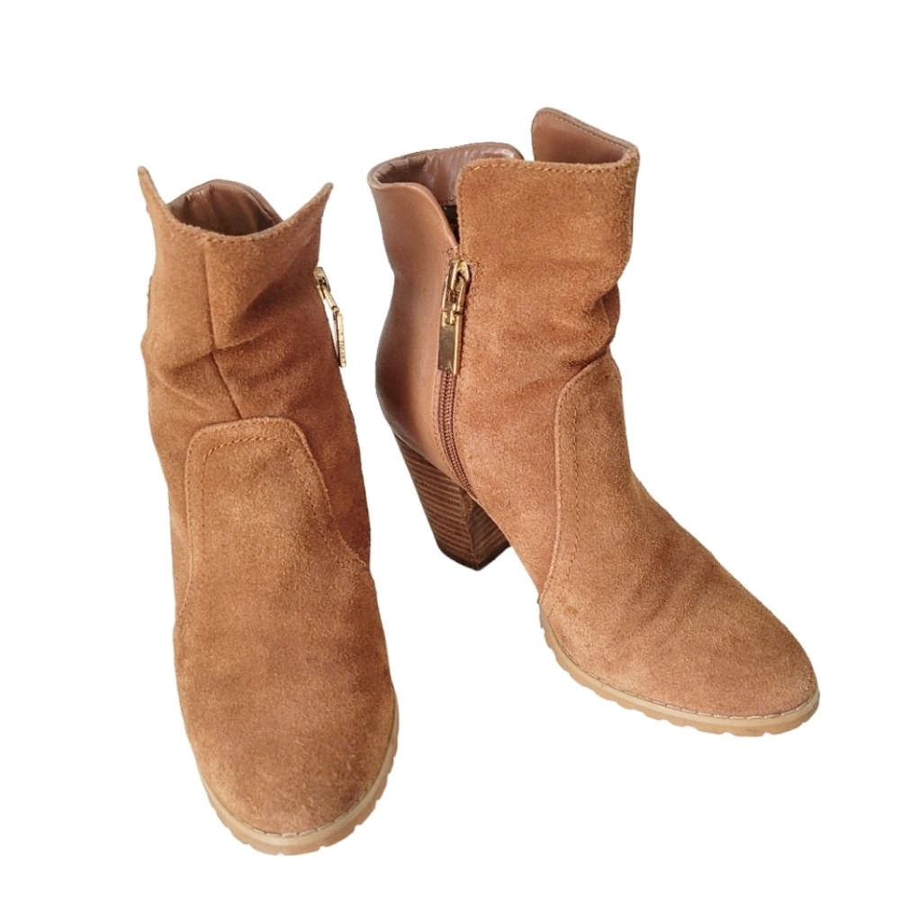 Tahari Whisky Brown Suede Heeled Boities Side Zip Size 7.5